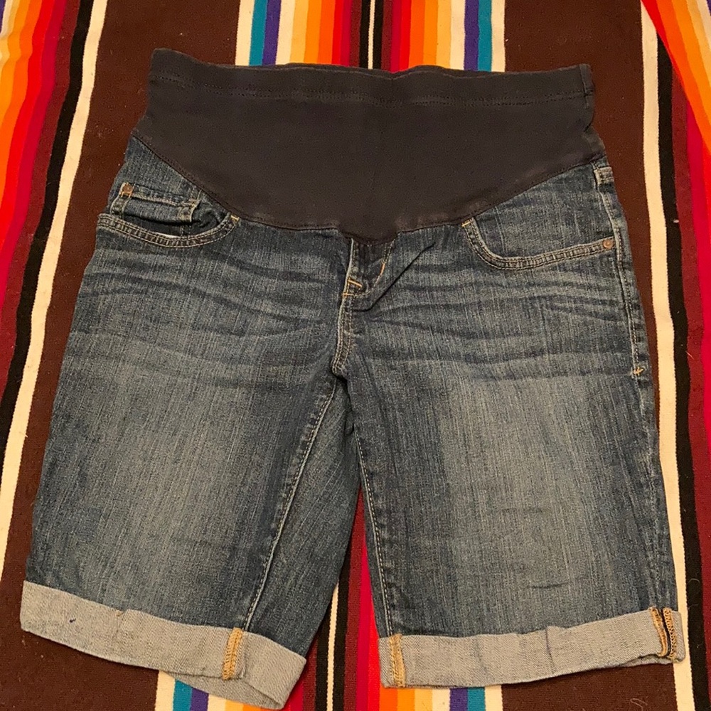 Maternity shorts